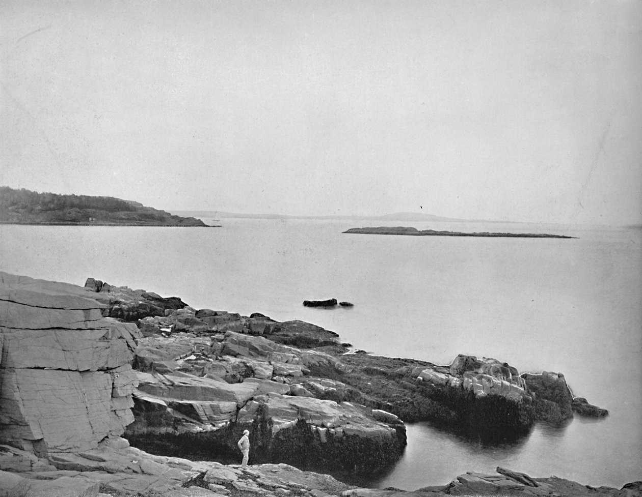 Langs de kust, Bar Harbor, Maine, ca. 1897 door Unbekannt