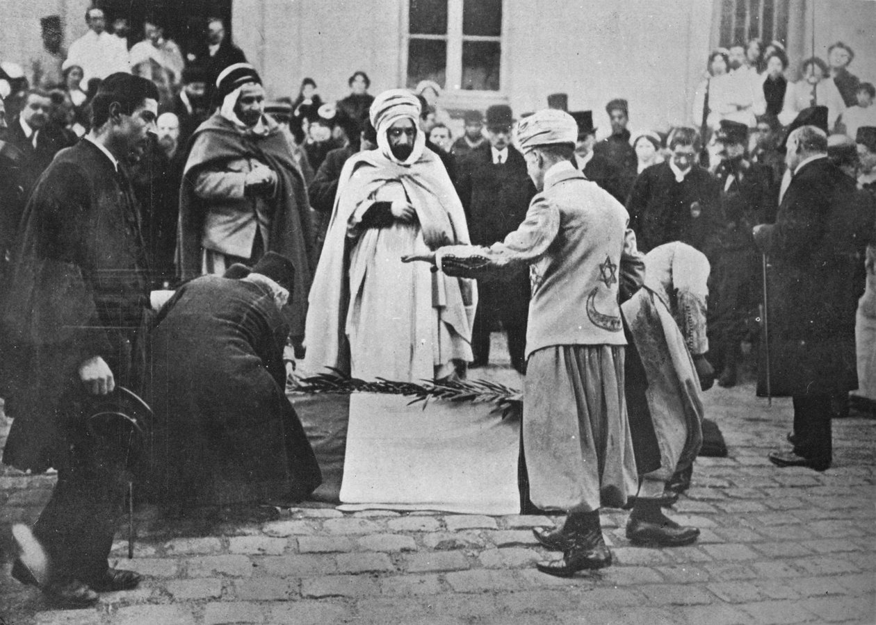 Een ongewoon gezicht in Parijs, 1914 door Unbekannt