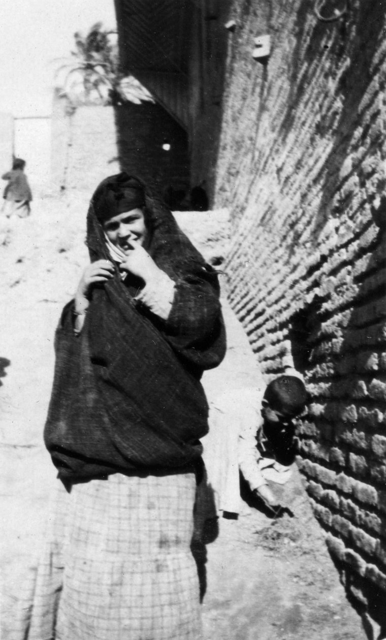 Arabische vrouw, Irak, 1917-1919 door Unbekannt