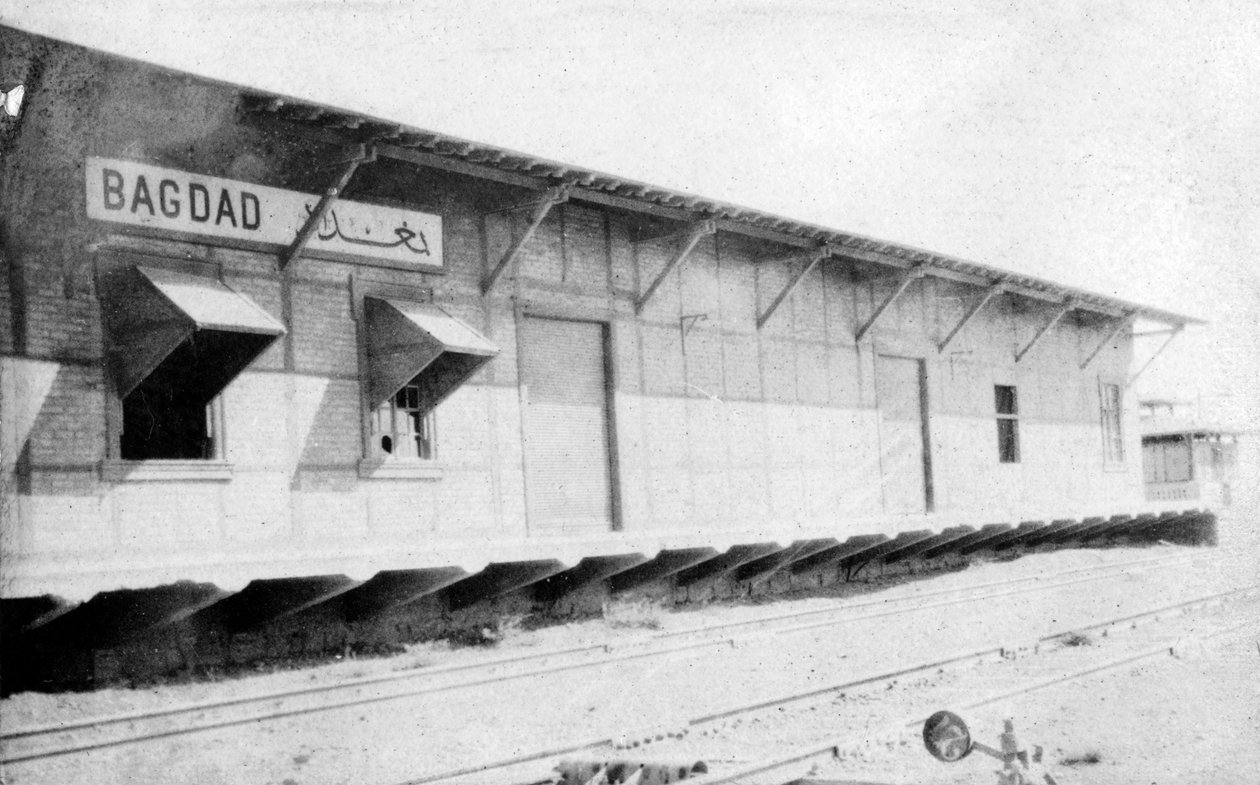Bagdad zuid treinstation, Irak door Unbekannt