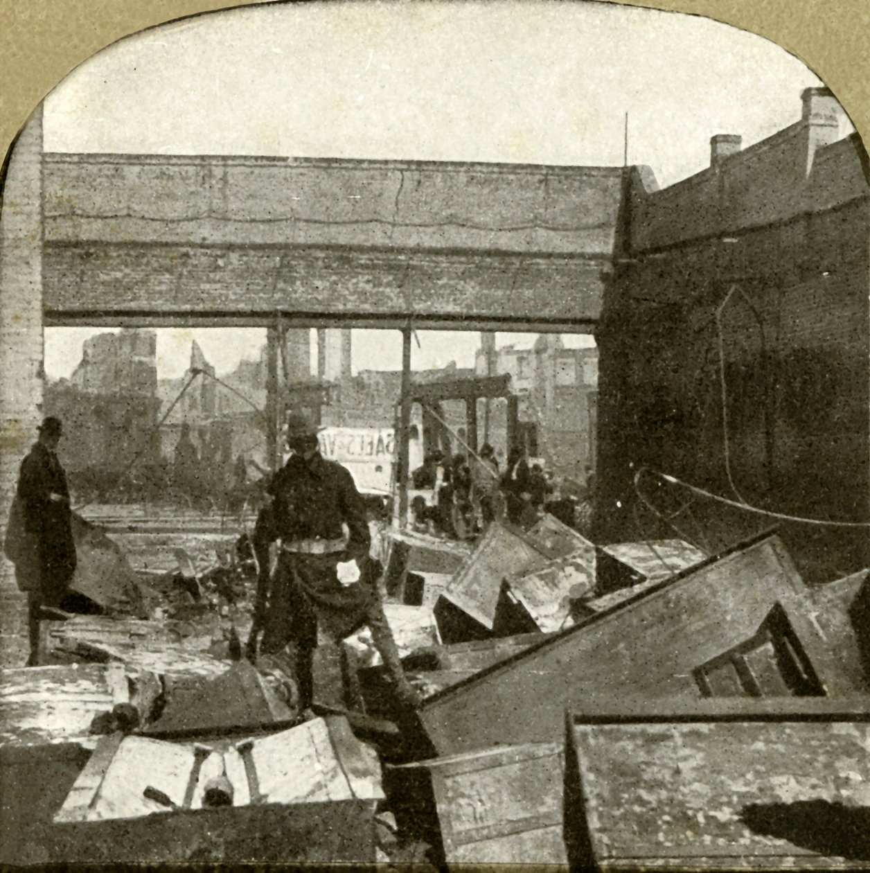 Bankkluizen worden bewaakt, 1906 door Unbekannt