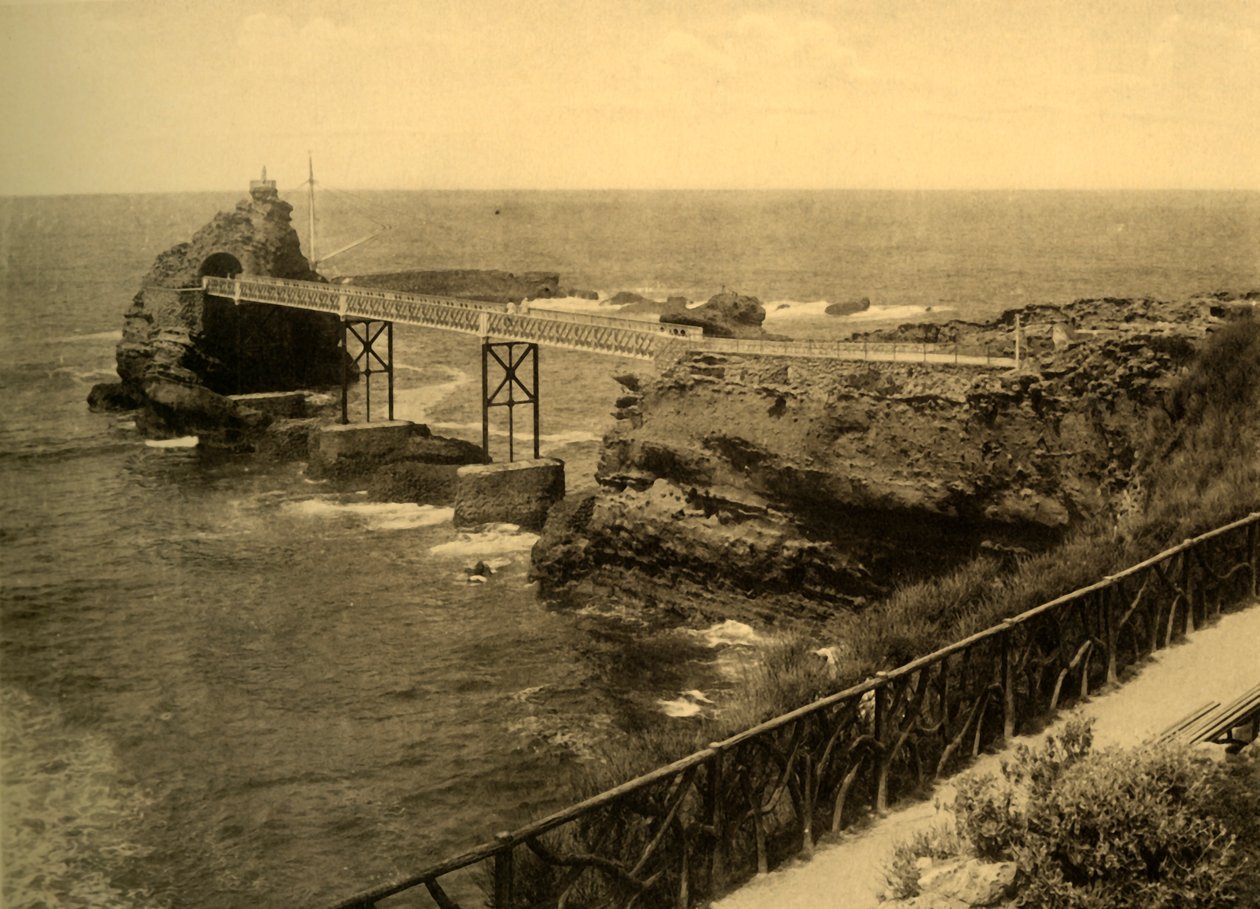 Biarritz - Le Rocher de la Vierge, ca. 1930 door Unbekannt