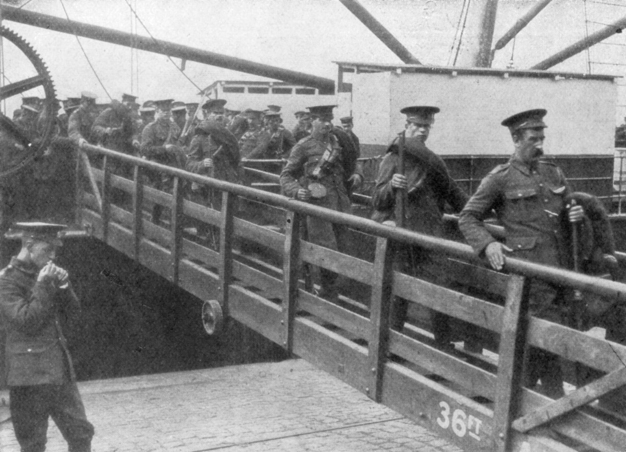 Britse troepen ontschepen in Frankrijk, 7 augustus 1914 door Unbekannt
