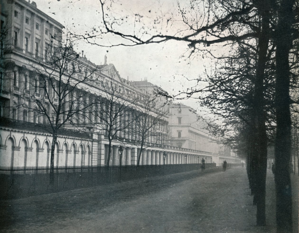 Carlton Hose Terrace, 1933 door Unbekannt