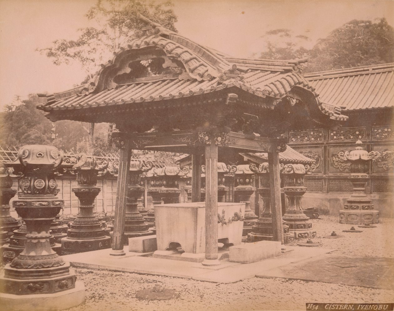 Cisterne, Iyenobu, ca. 1890-1900 door Unbekannt