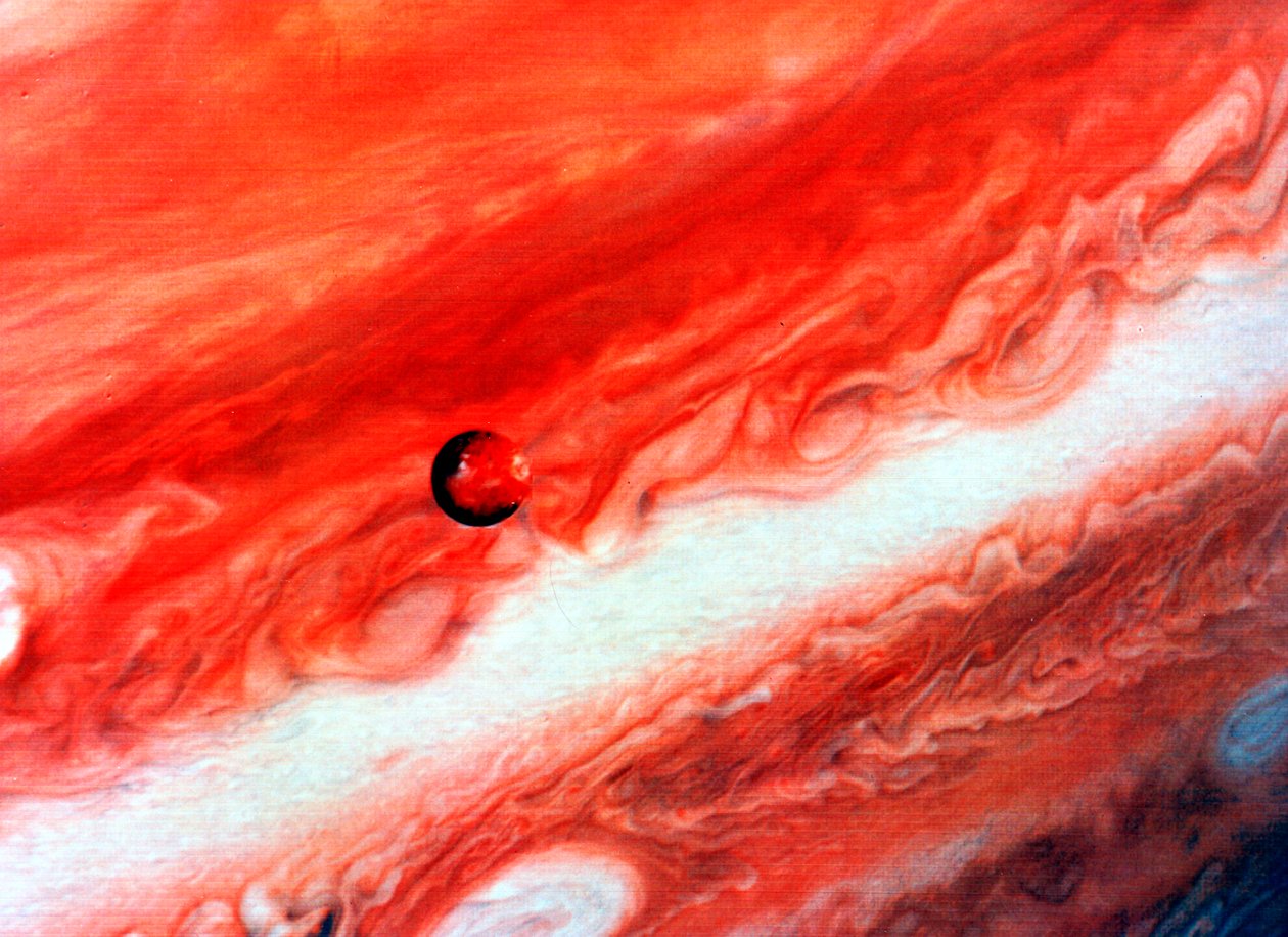 Detail van Jupiter en zijn Binnenste Satelliet Io door Unbekannt