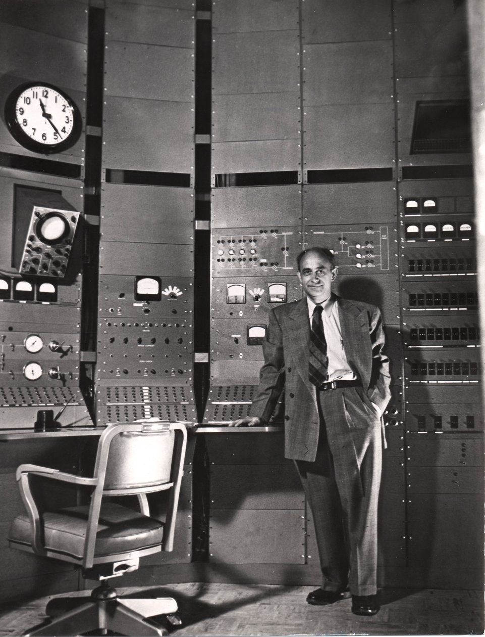 Enrico Fermi, Italiaans-Amerikaanse kernfysicus, ca. 1942 door Unbekannt