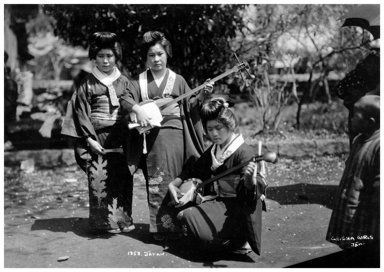 Geisha meisjes, Japan, begin 20e eeuw door Unbekannt