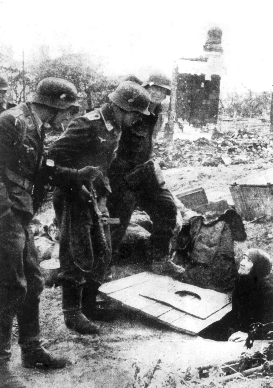 Duitse troepen betreden Stalingrad, Rusland, september 1942 door Unbekannt