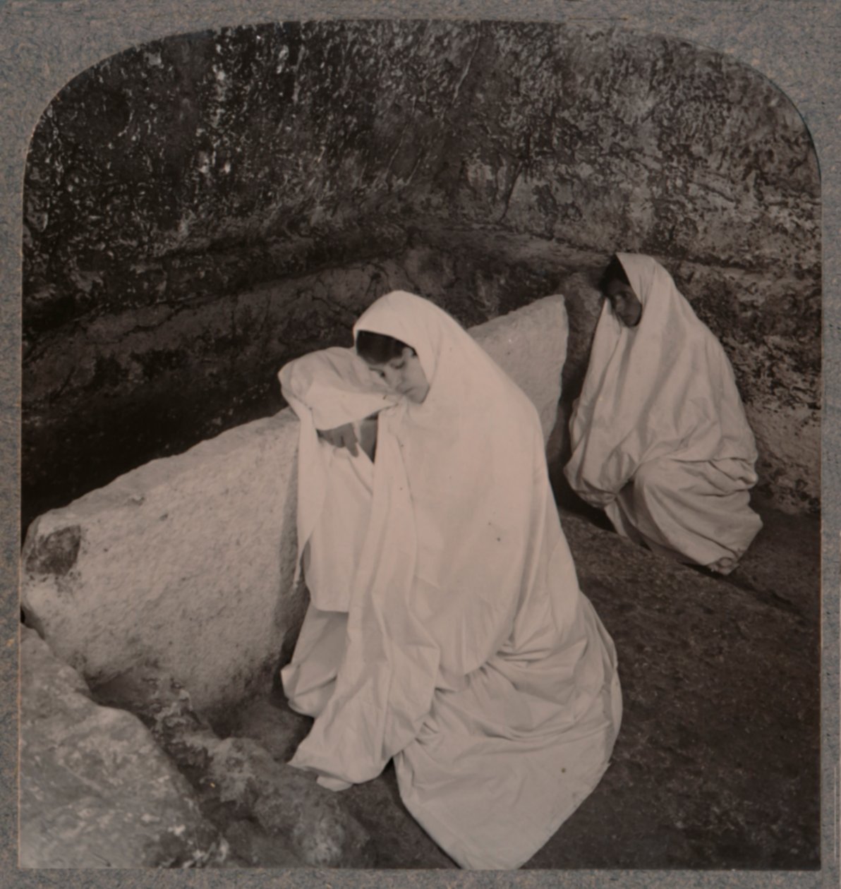 Interieur van het Graf van Christus, c1900 door Unbekannt