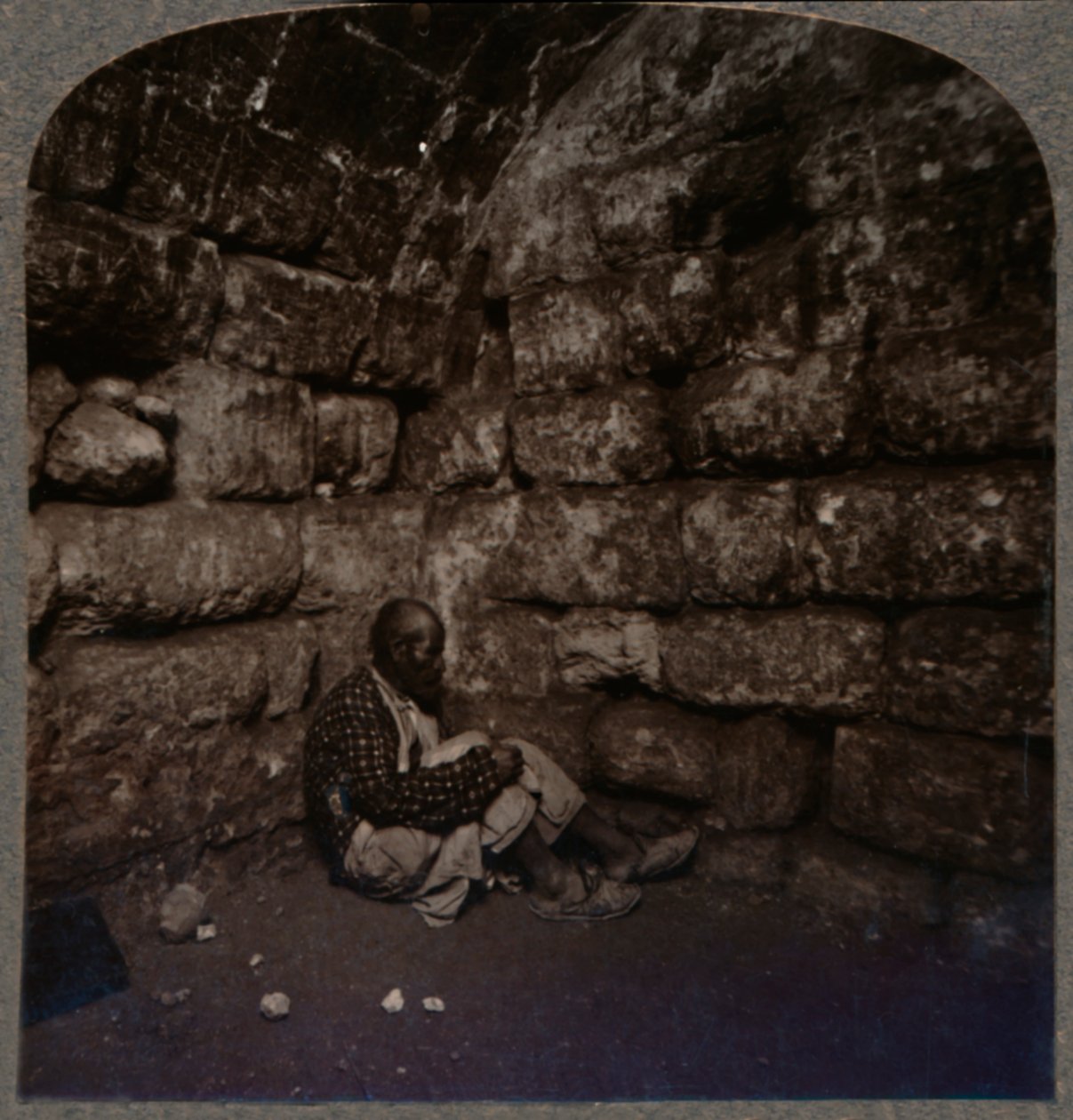 Interieur van het Graf van Lazarus, ca. 1900 door Unbekannt