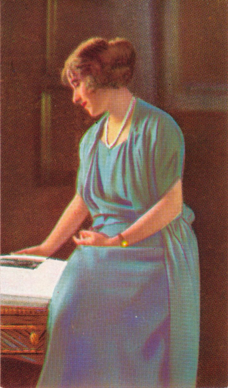 Lady Elizabeth Bowes-Lyons 1900-2002 door Unbekannt