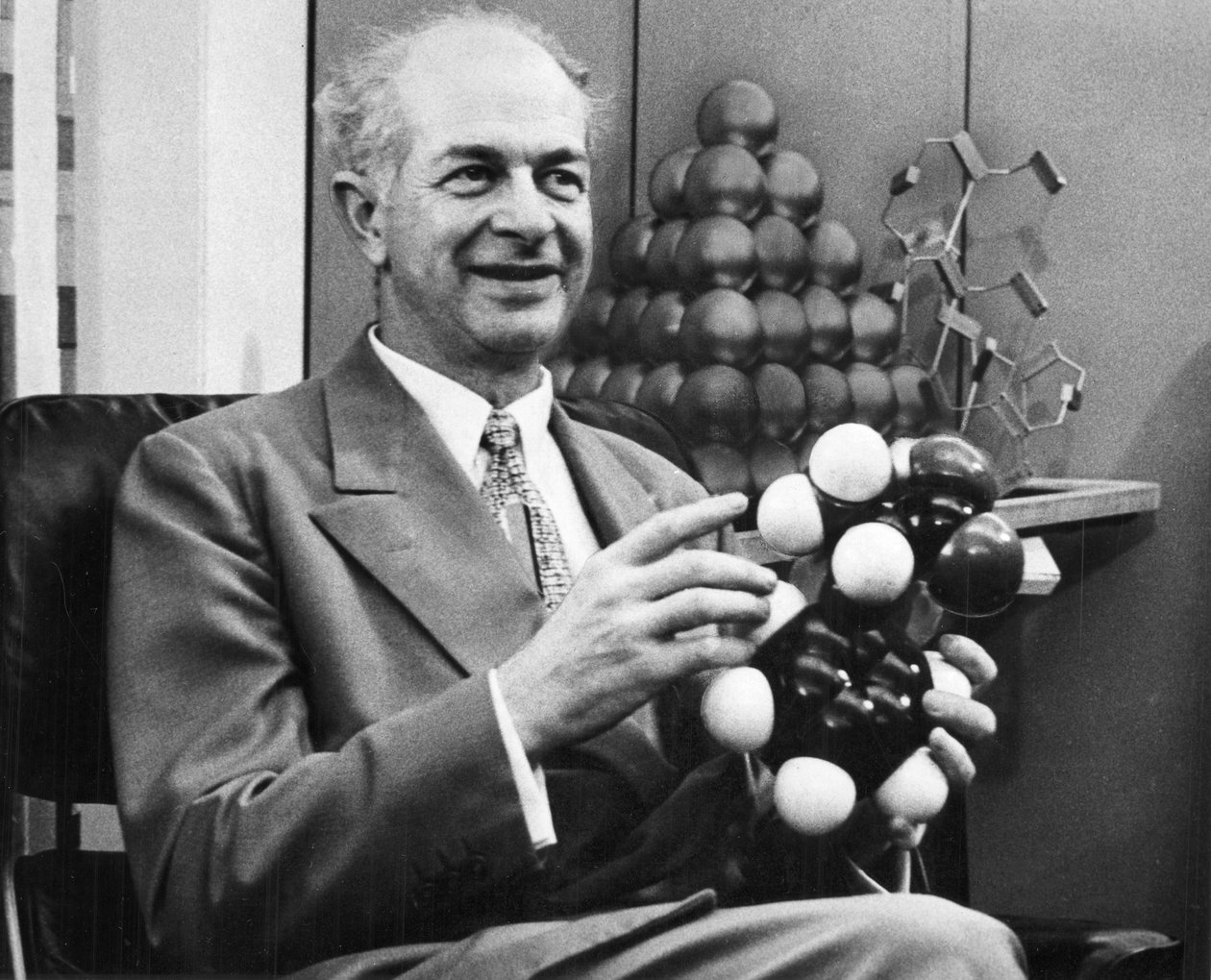 Linus Pauling, Amerikaanse chemicus door Unbekannt