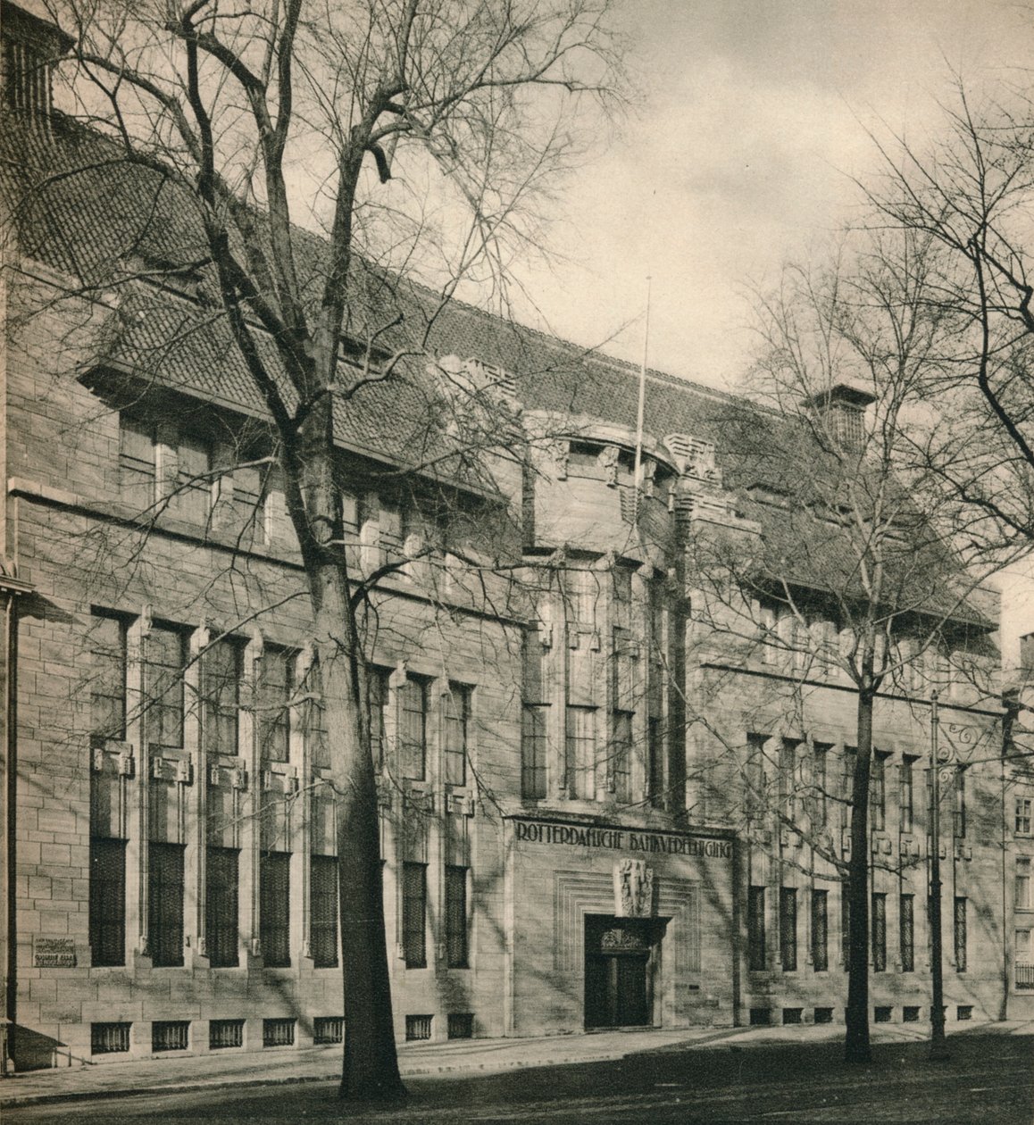 Hoofdfacade, Bank van Rotterdam, Den Haag, 1920 door Unbekannt