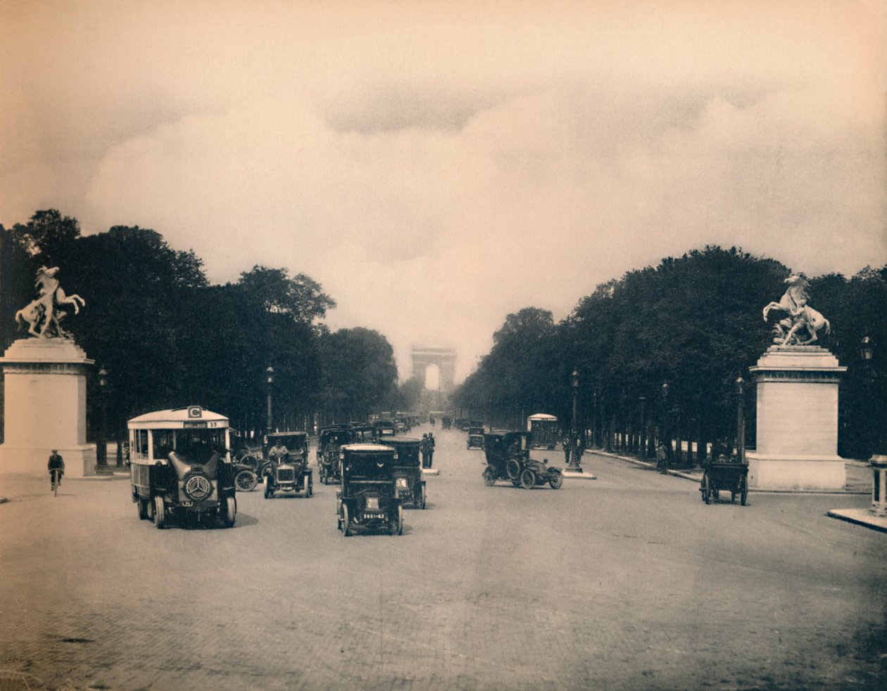 Parijs. - Avenue des Champs-Élysées - LL, ca. 1910 door Unbekannt