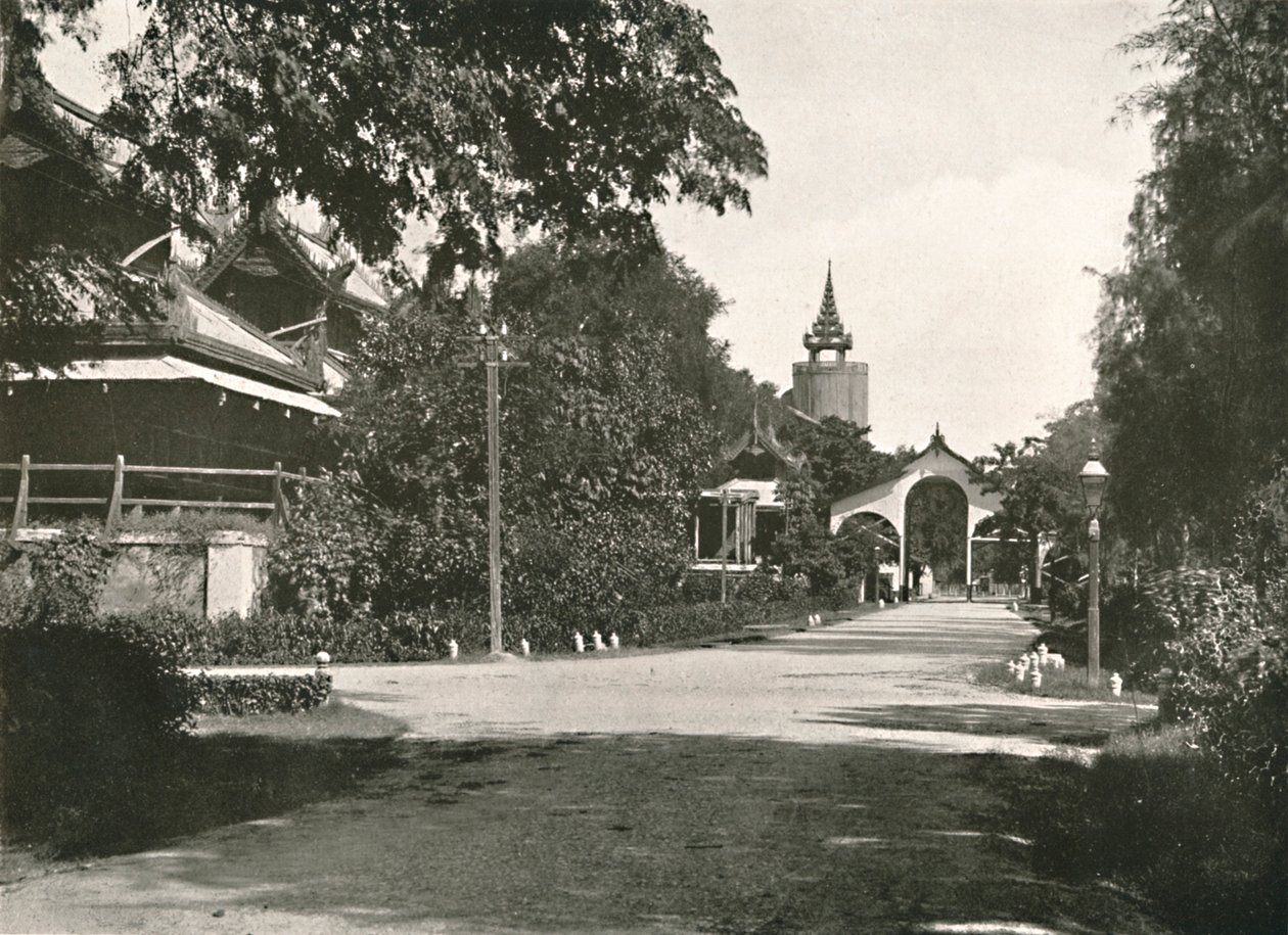 Queens Watch Tower, het Paleis, Mandalay, 1900 door Unbekannt