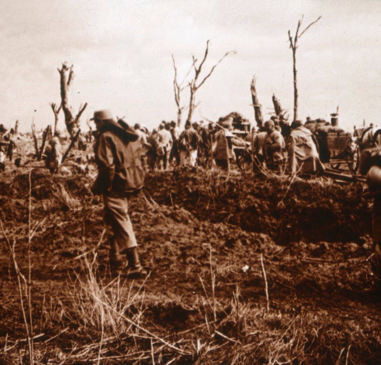 Quennevières, Noord-Frankrijk, ca. 1914-ca. 1918 door Unbekannt