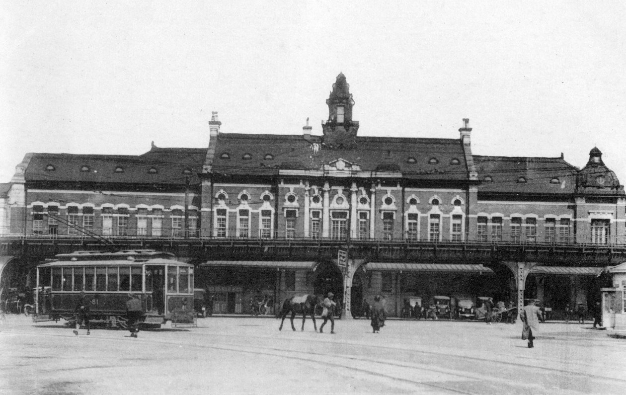 Treinstation van Yokohama, Japan, 20e eeuw door Unbekannt