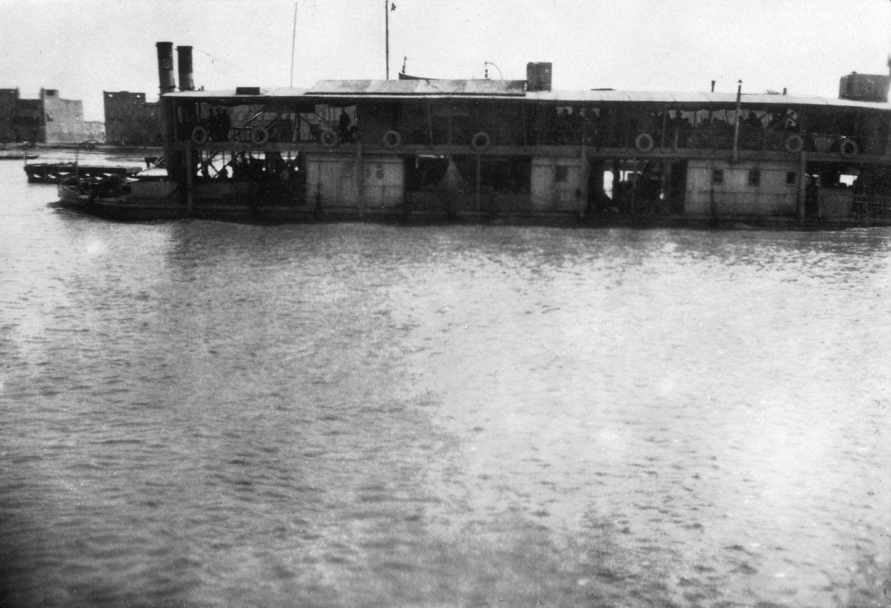 Rivierboot op de Tigris, Mosul, Mesopotamië, 1918 door Unbekannt