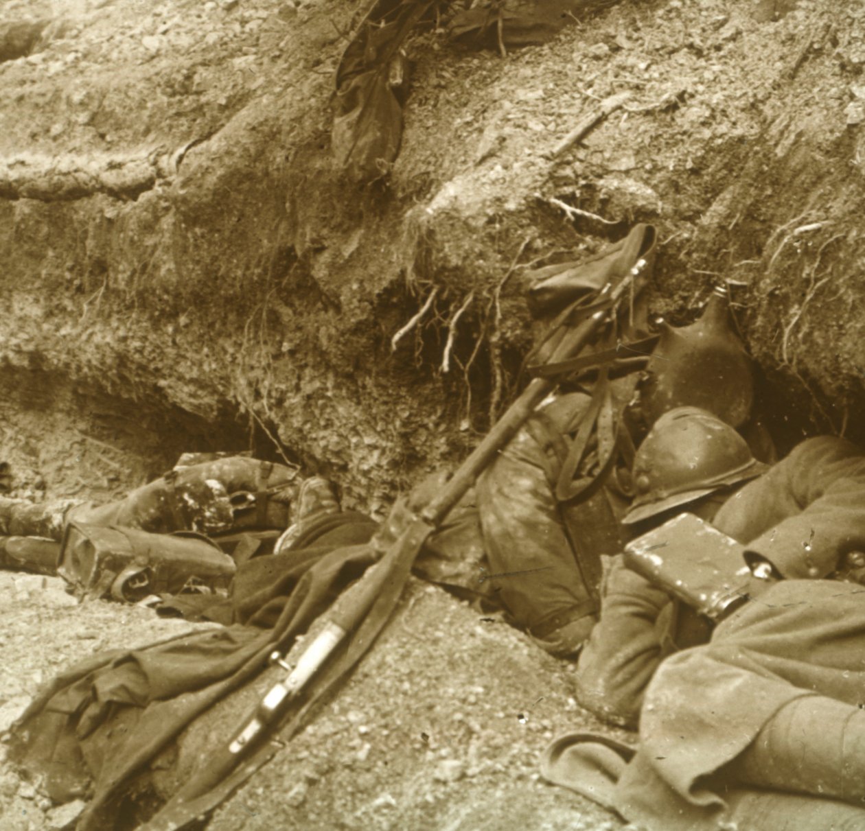 Siësta, Verdun, Noord-Frankrijk, 1916 door Unbekannt