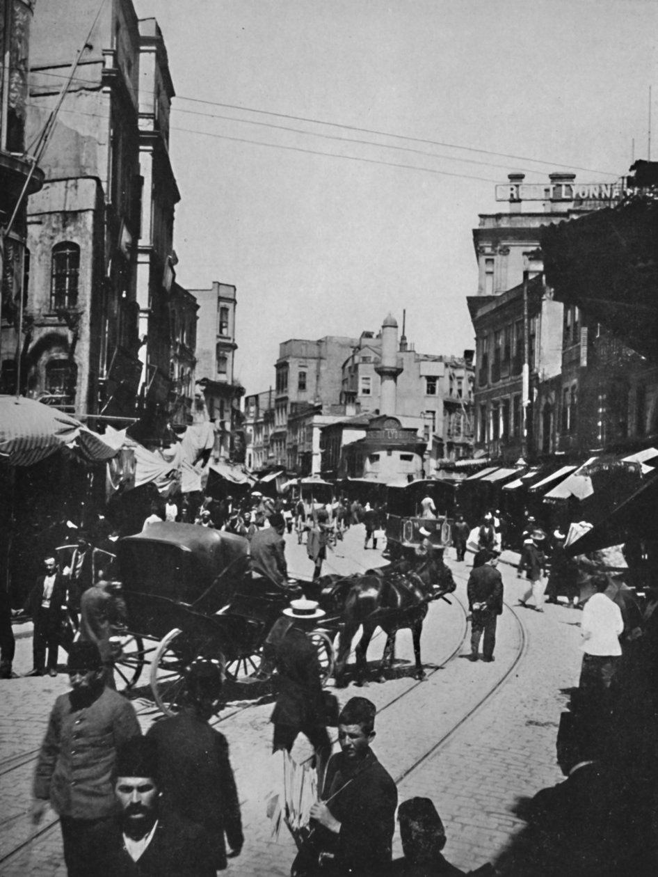 Straatscène in Constantinopel, 1913 door Unbekannt
