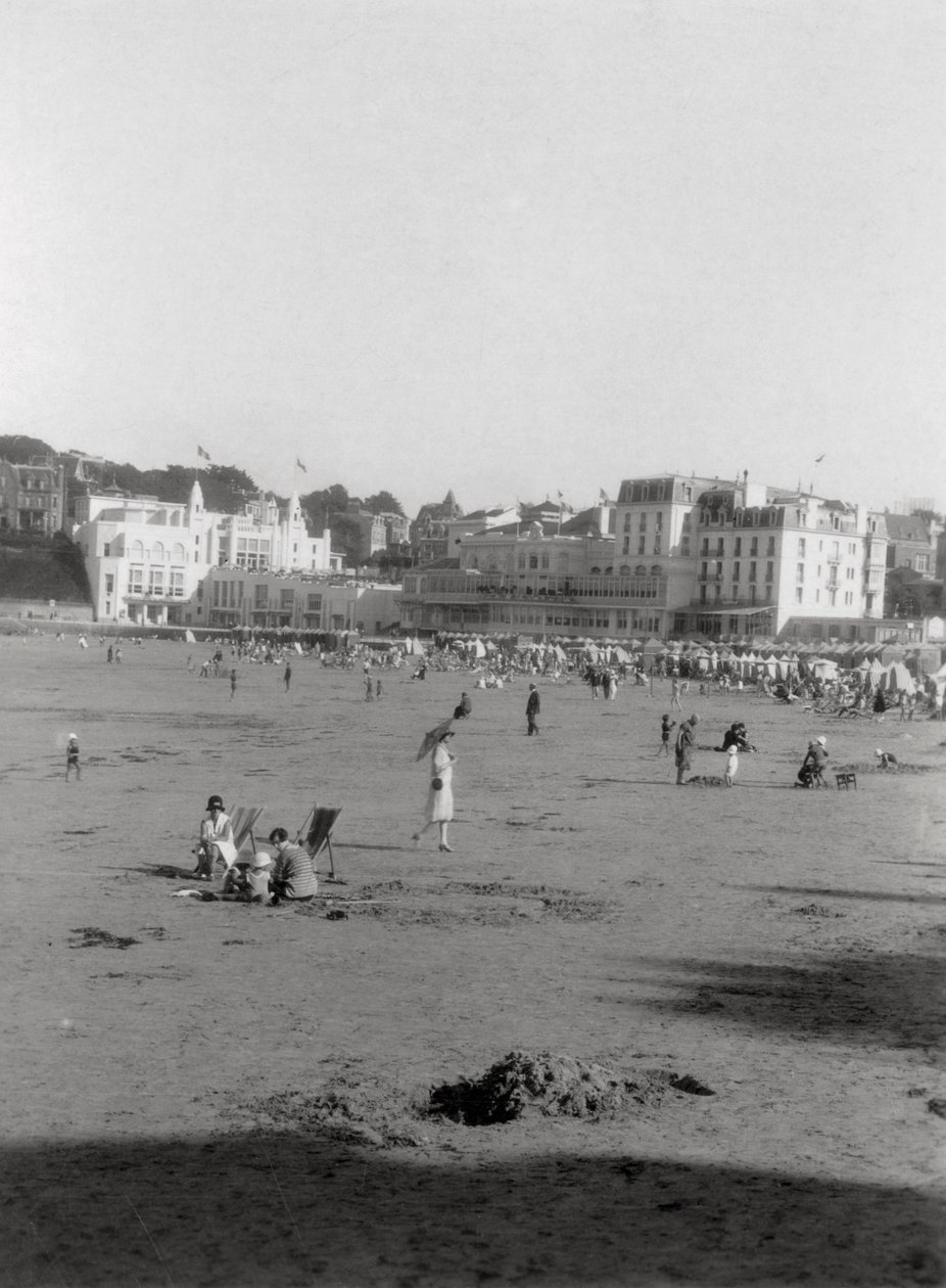 Het strand, Dinard, Bretagne door Unbekannt