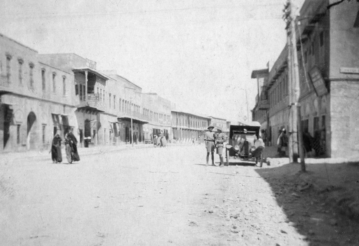 De hoofdstraat van Mosul, Irak, c1910s door Unbekannt