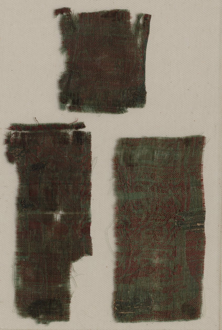 Drie fragmenten van Italiaanse gotische zijde, 1300 door Unbekannt