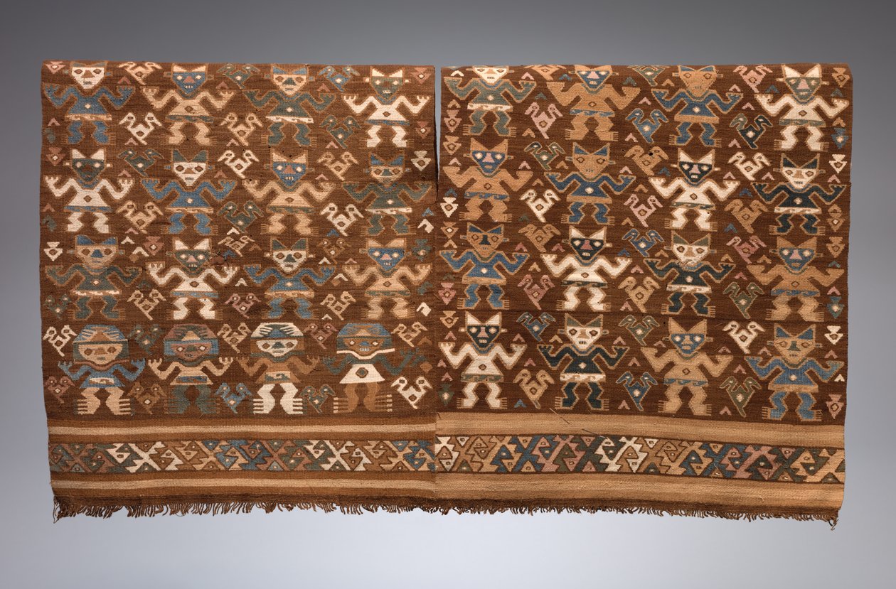 Tuniek met frontale figuren door Unbekannt