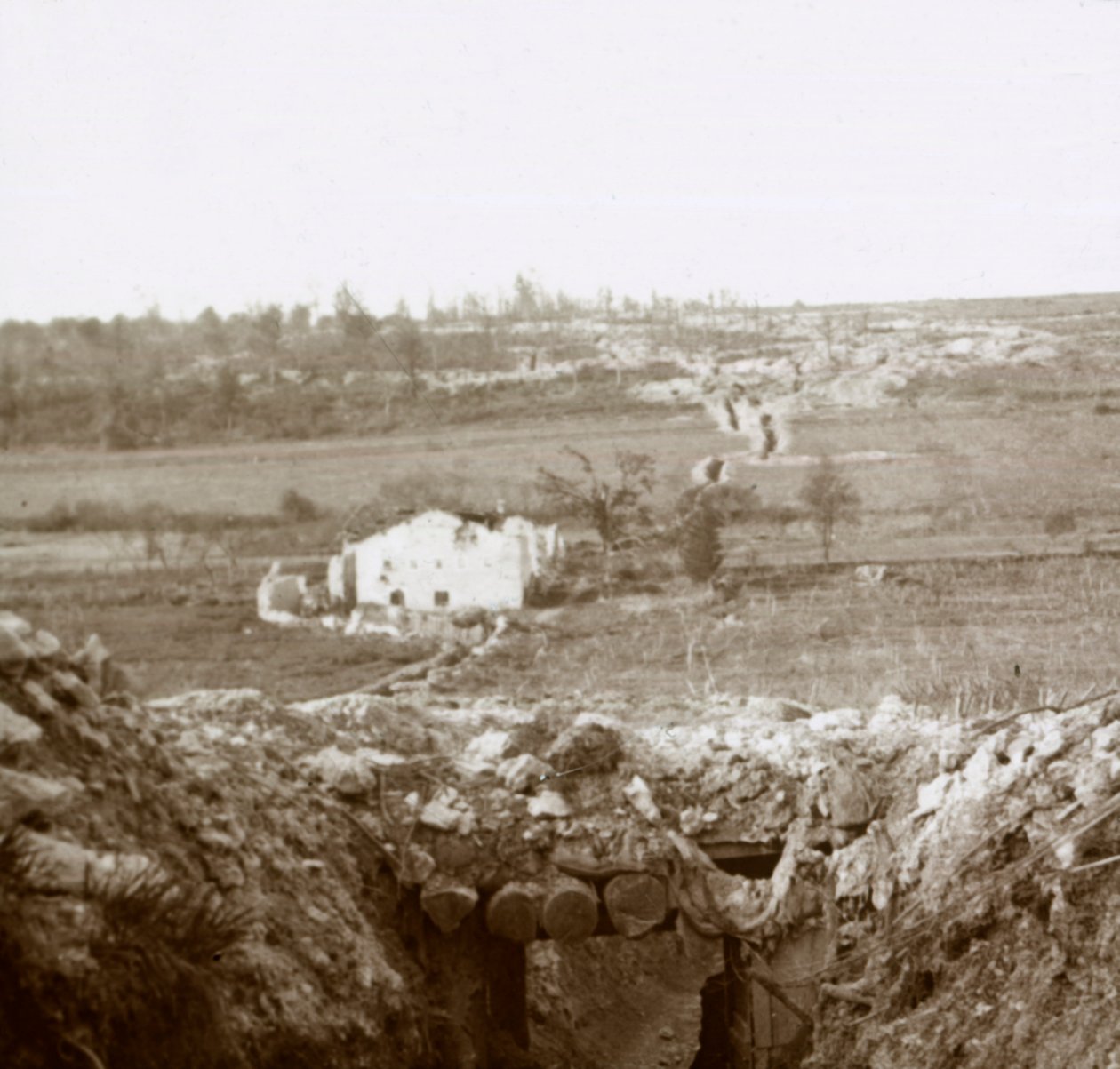 Dorp Damloup, Noord-Frankrijk, ca. 1914-ca. 1918 door Unbekannt