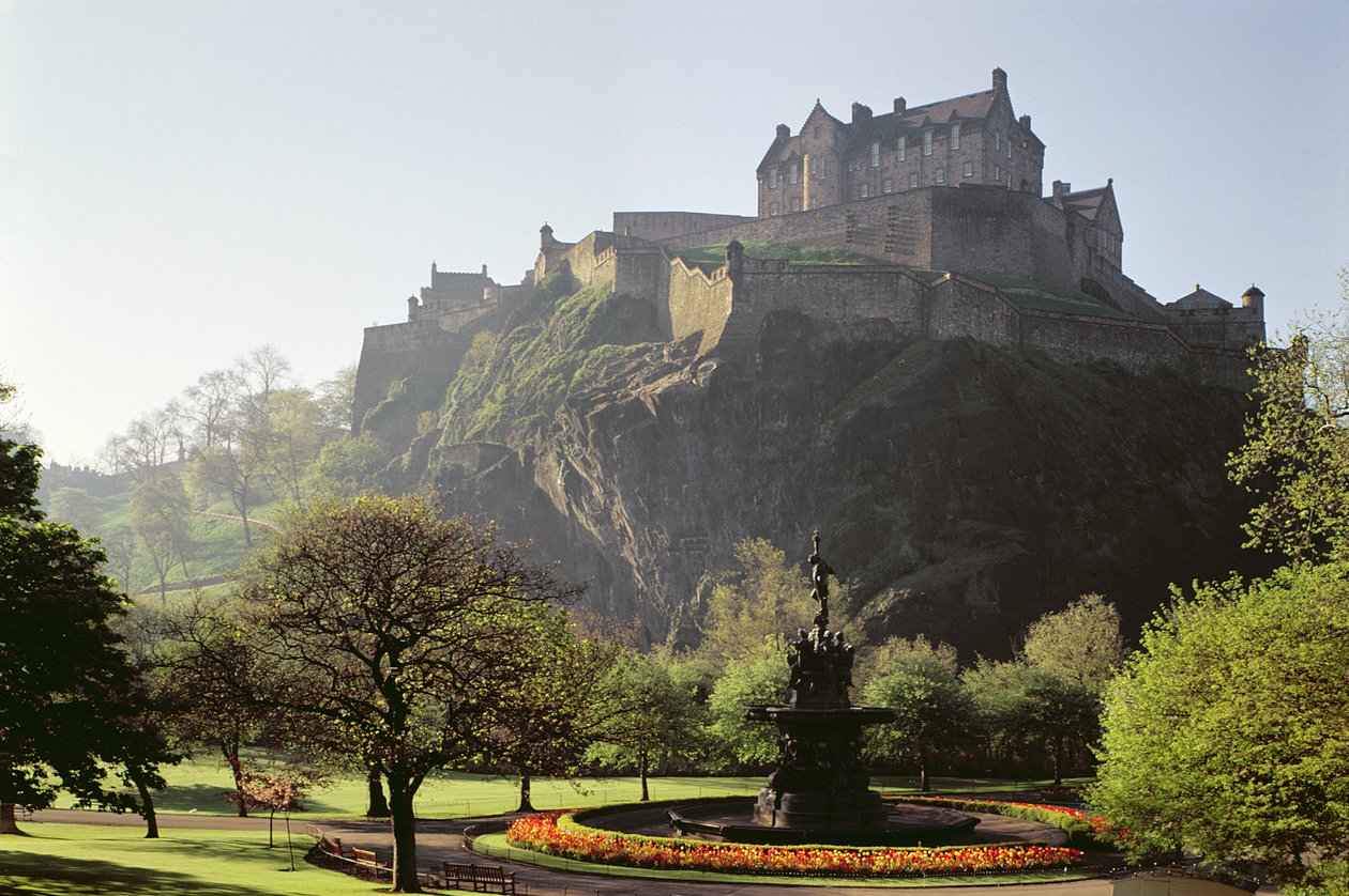 Uitzicht op Edinburgh Castle, Schotland door Unbekannt Unbekannt