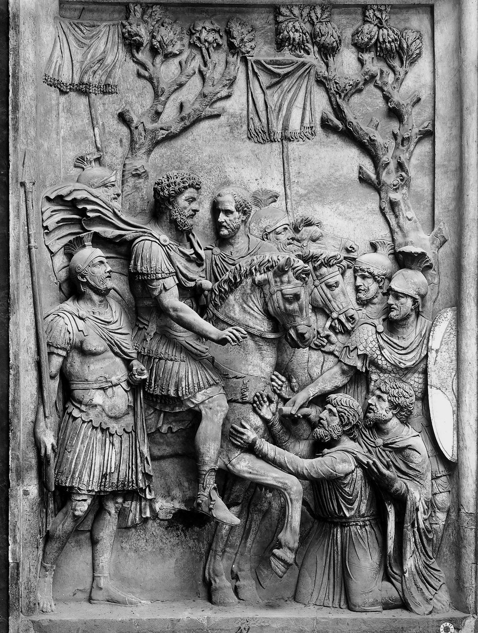 Reliëf met Marcus Aurelius en de onderworpen Germanen door Unbekannt Unbekannt