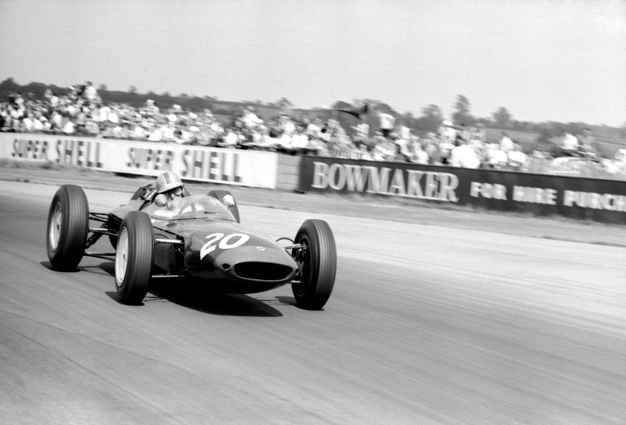 Mike Hailwood rijdt in Parnell