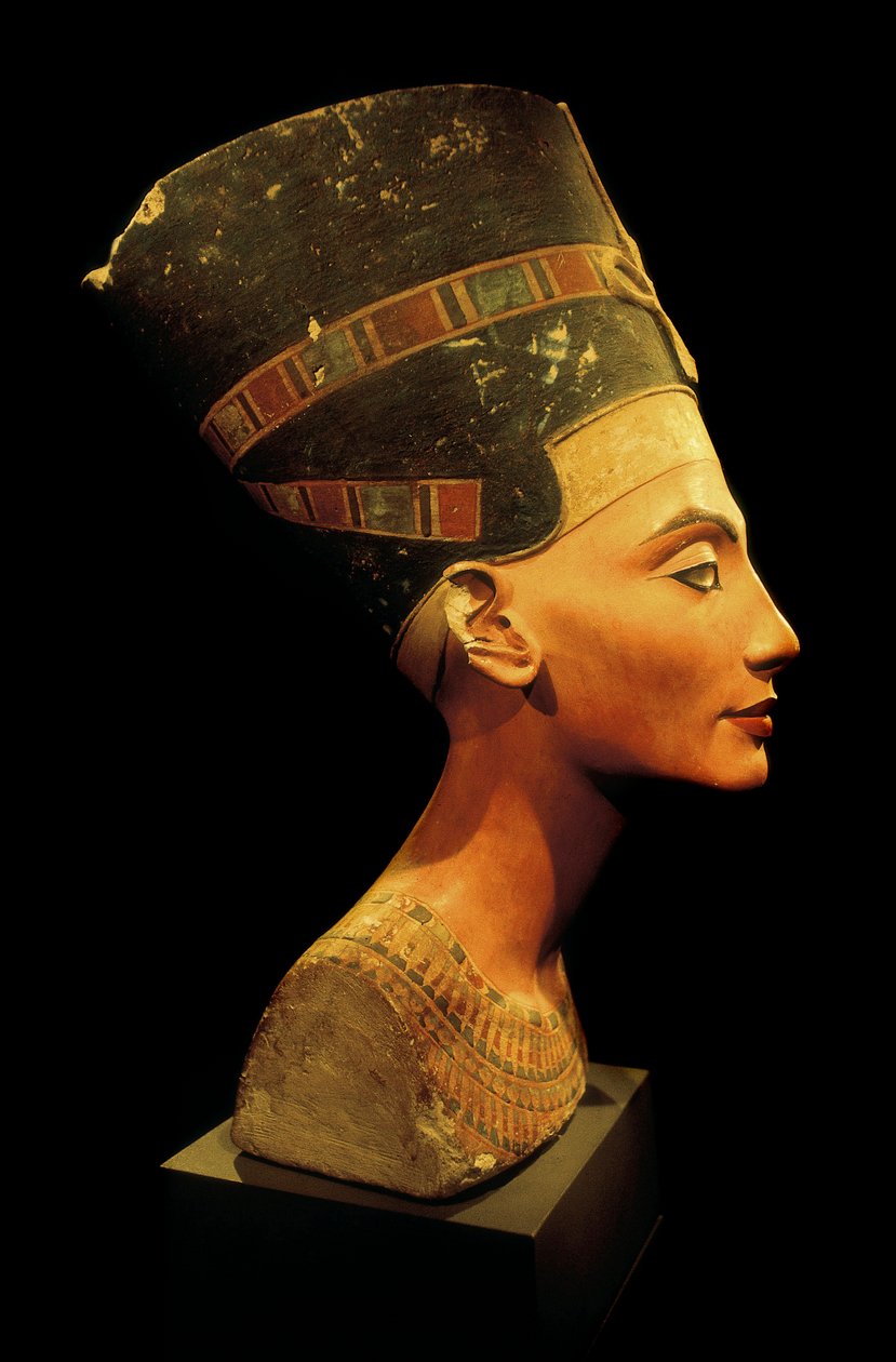 Buste van de Egyptische koningin Nefertiti door Unbekannt