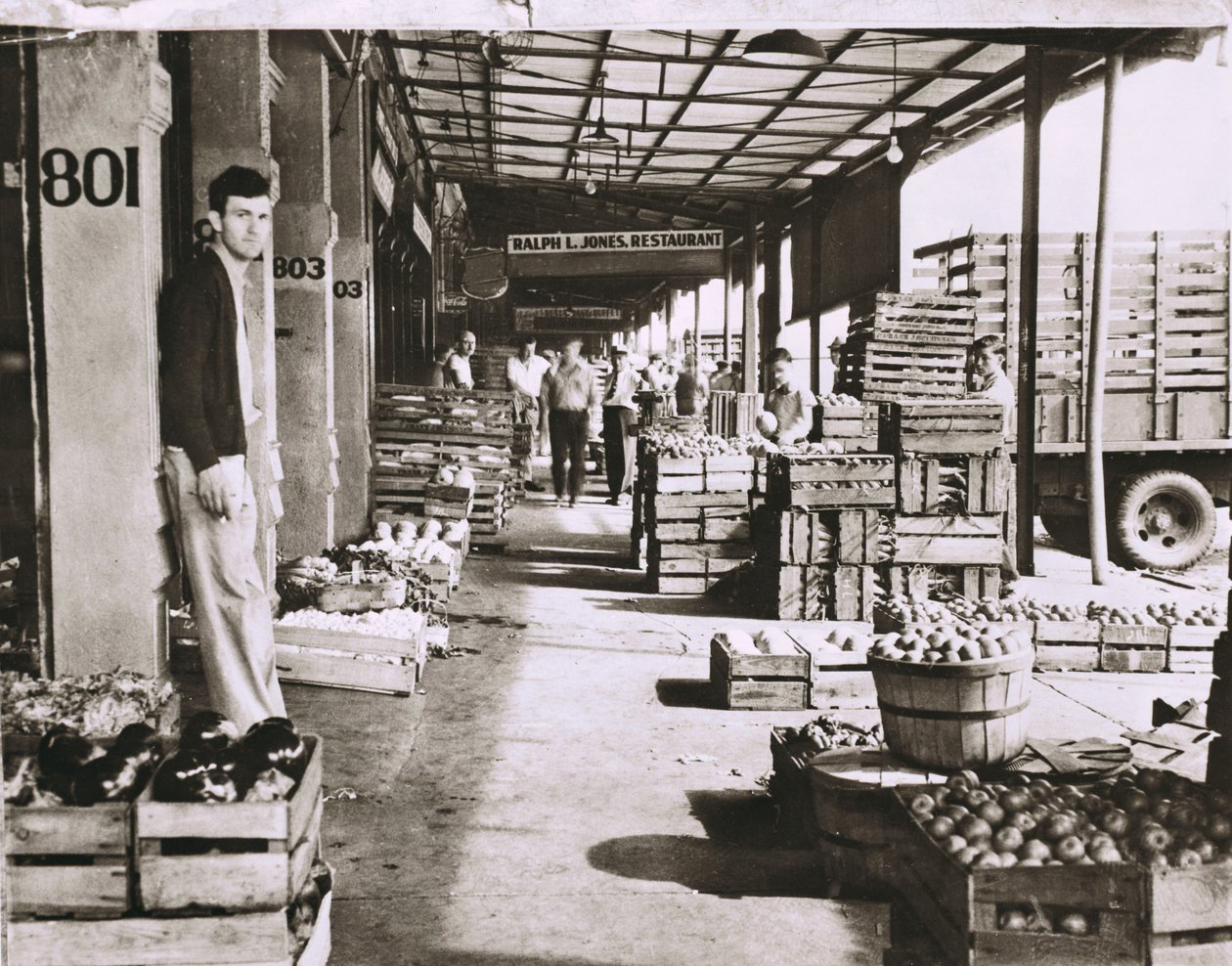 Commission Row (Produce Row), St. Louis door Unknown