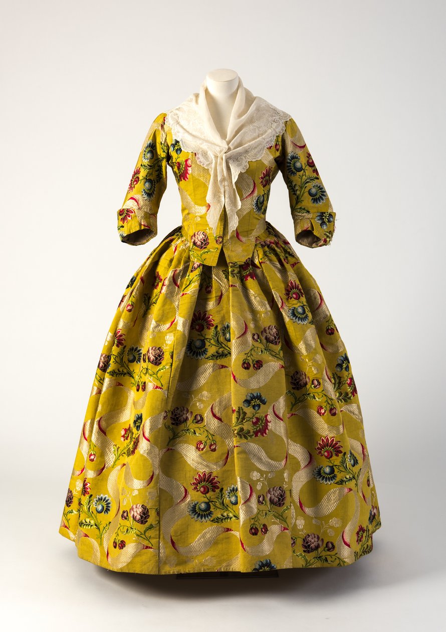 Geel, rood en blauw brokaat geweven zijden gesloten japon, 1740s door Unbekannt Unbekannt