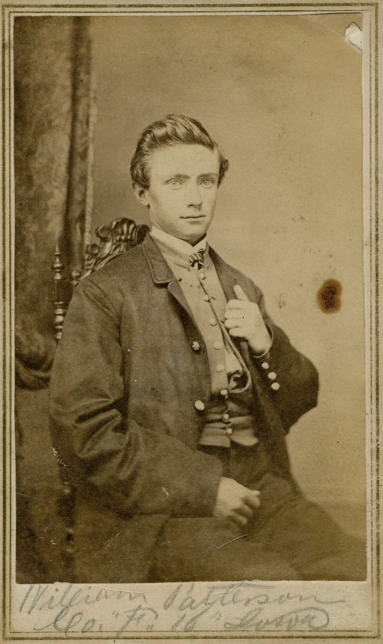 Halflang portret van een man in burgerkleding door Unknown