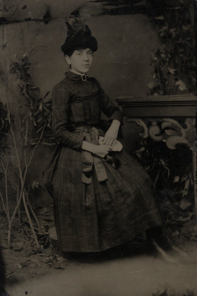 Jonge Vrouw door Unknown