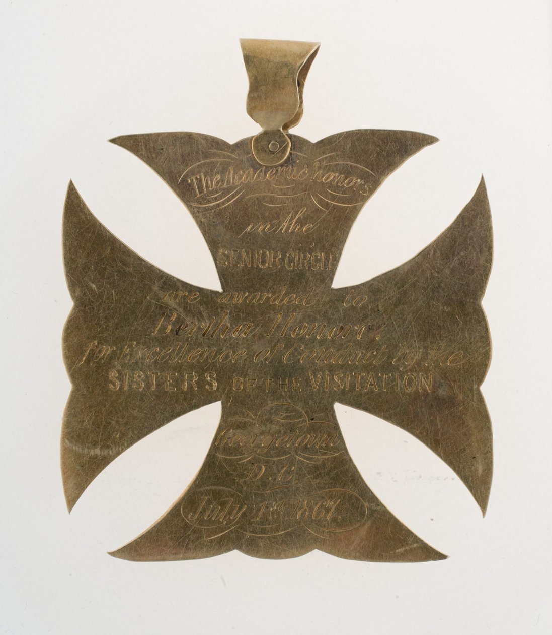 Maltese kruis hanger toegekend aan Bertha Palmer door Unknown artist