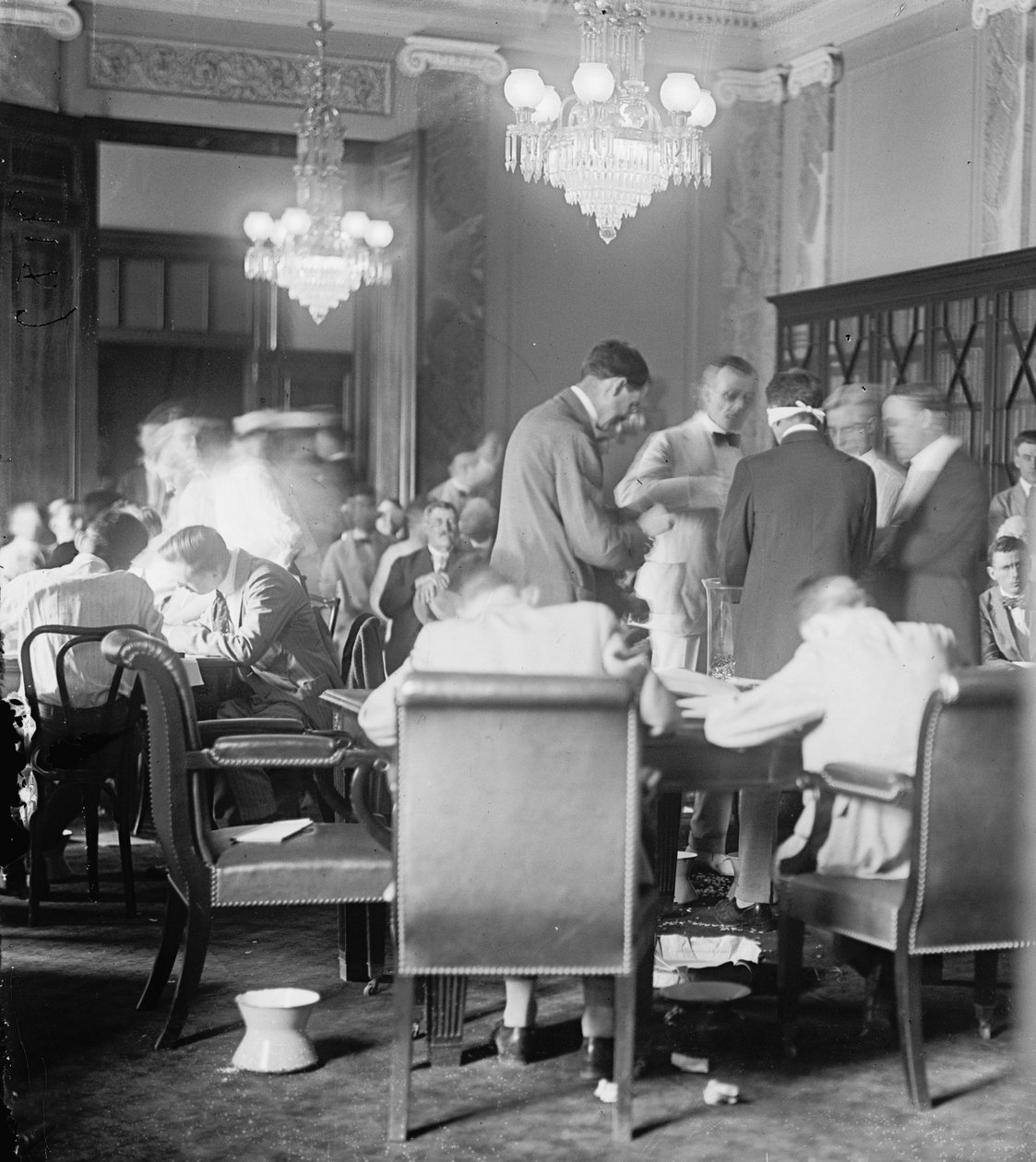 Een loterij voor de Eerste Wereldoorlog. door Unknown photographer