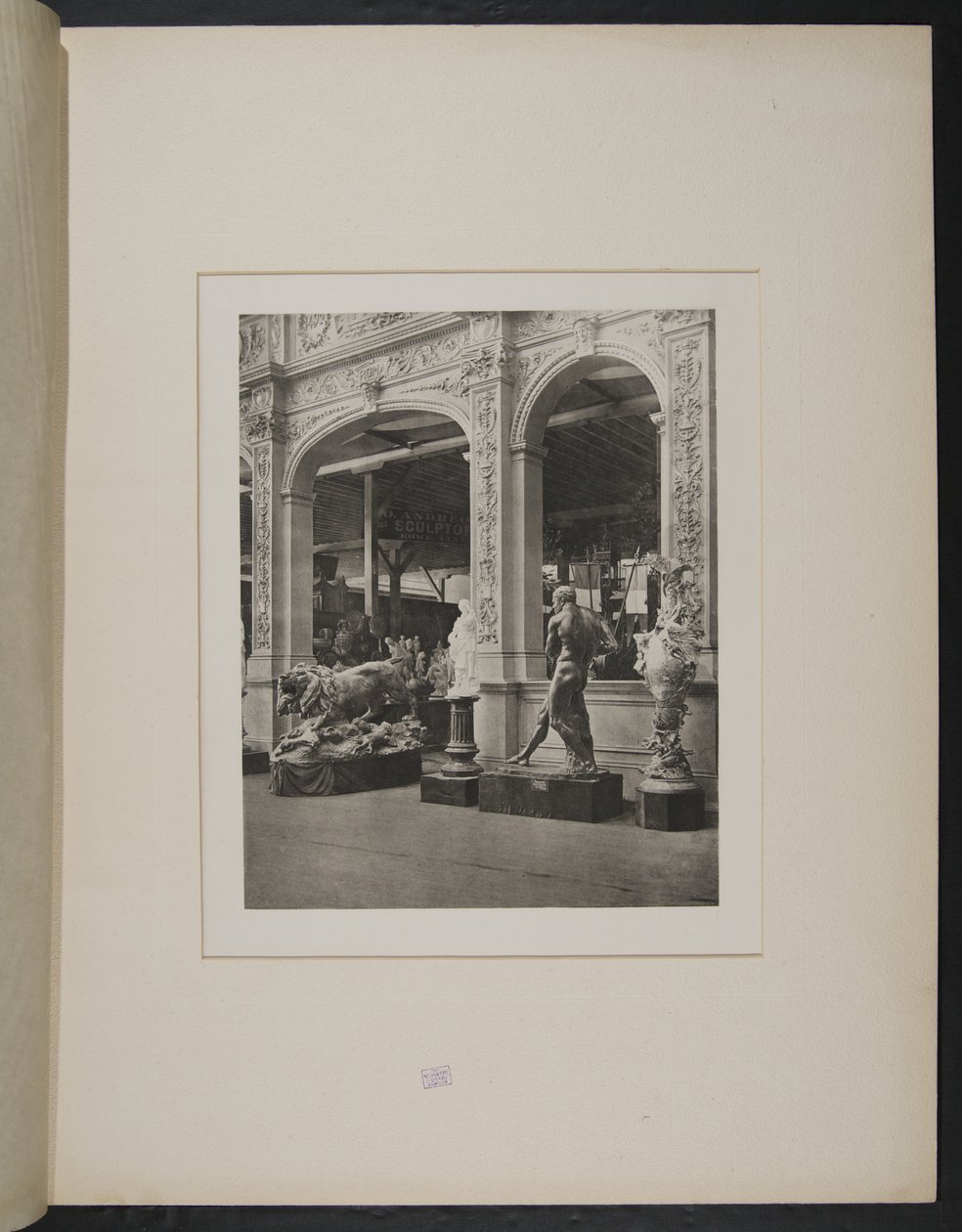 Ingang Italiaanse Sectie, Fabrieksgebouw door Unknown photographer