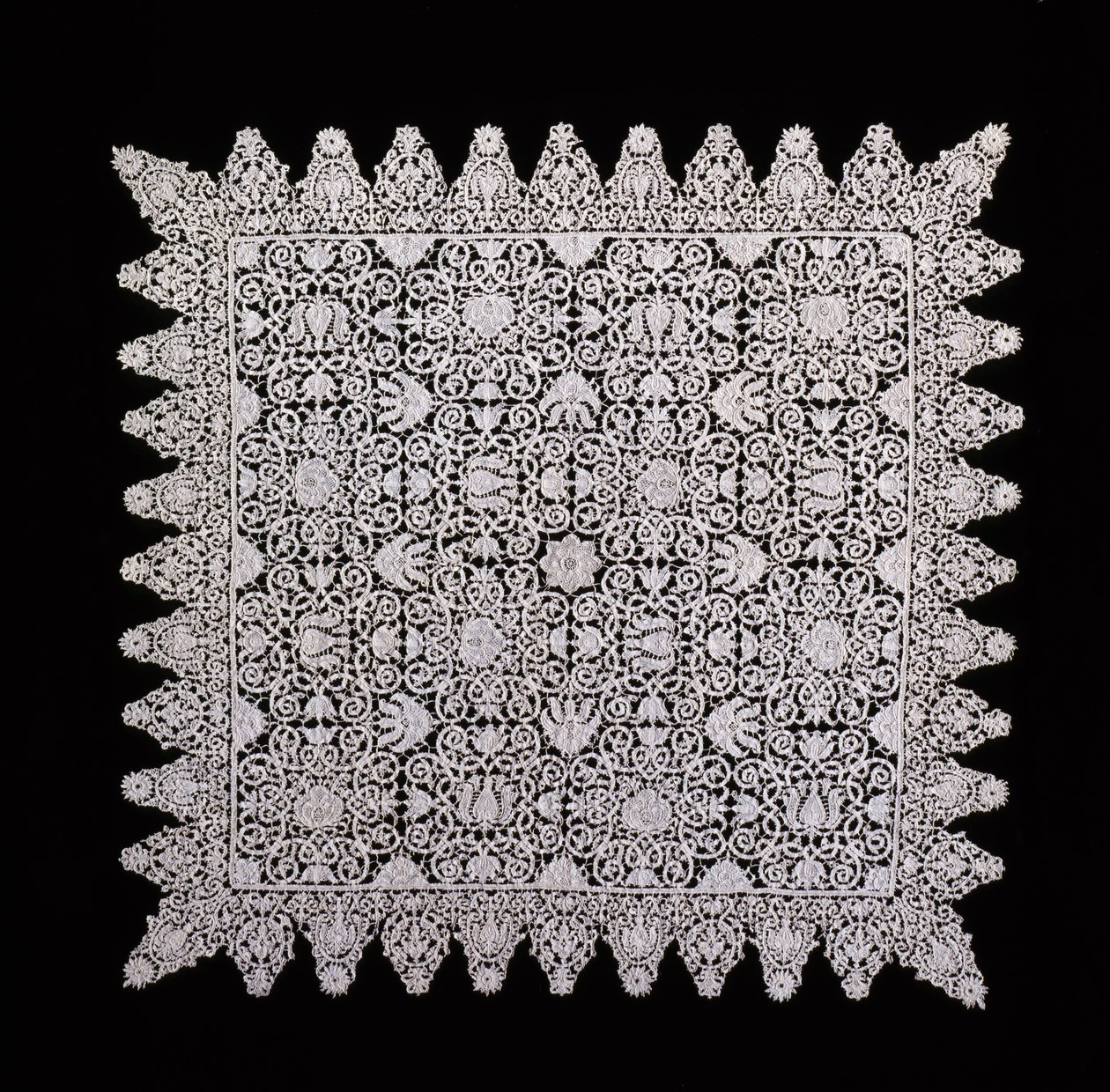 Chalice Veil door Venetian School