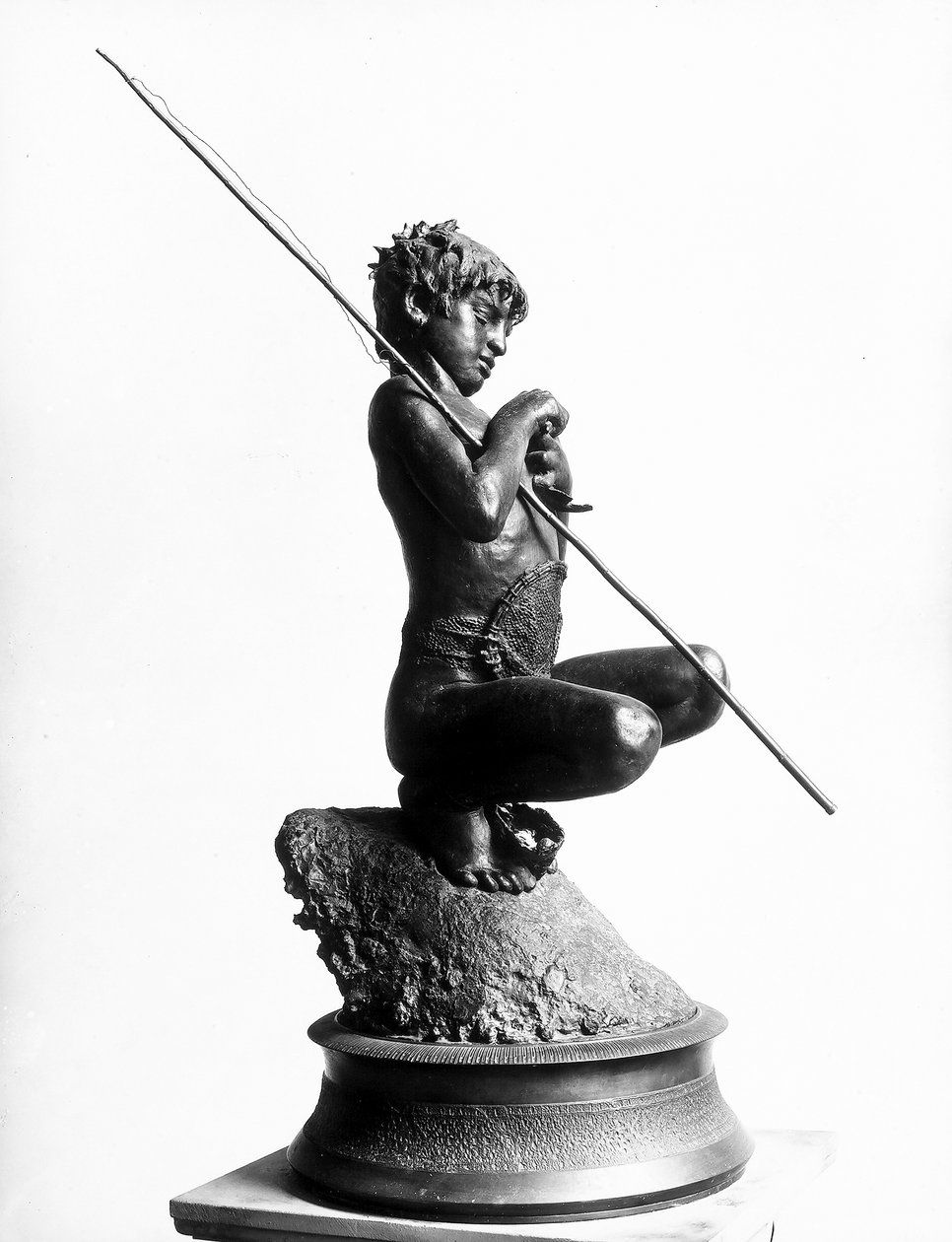 De kleine visser (brons) door Vincenzo Gemito