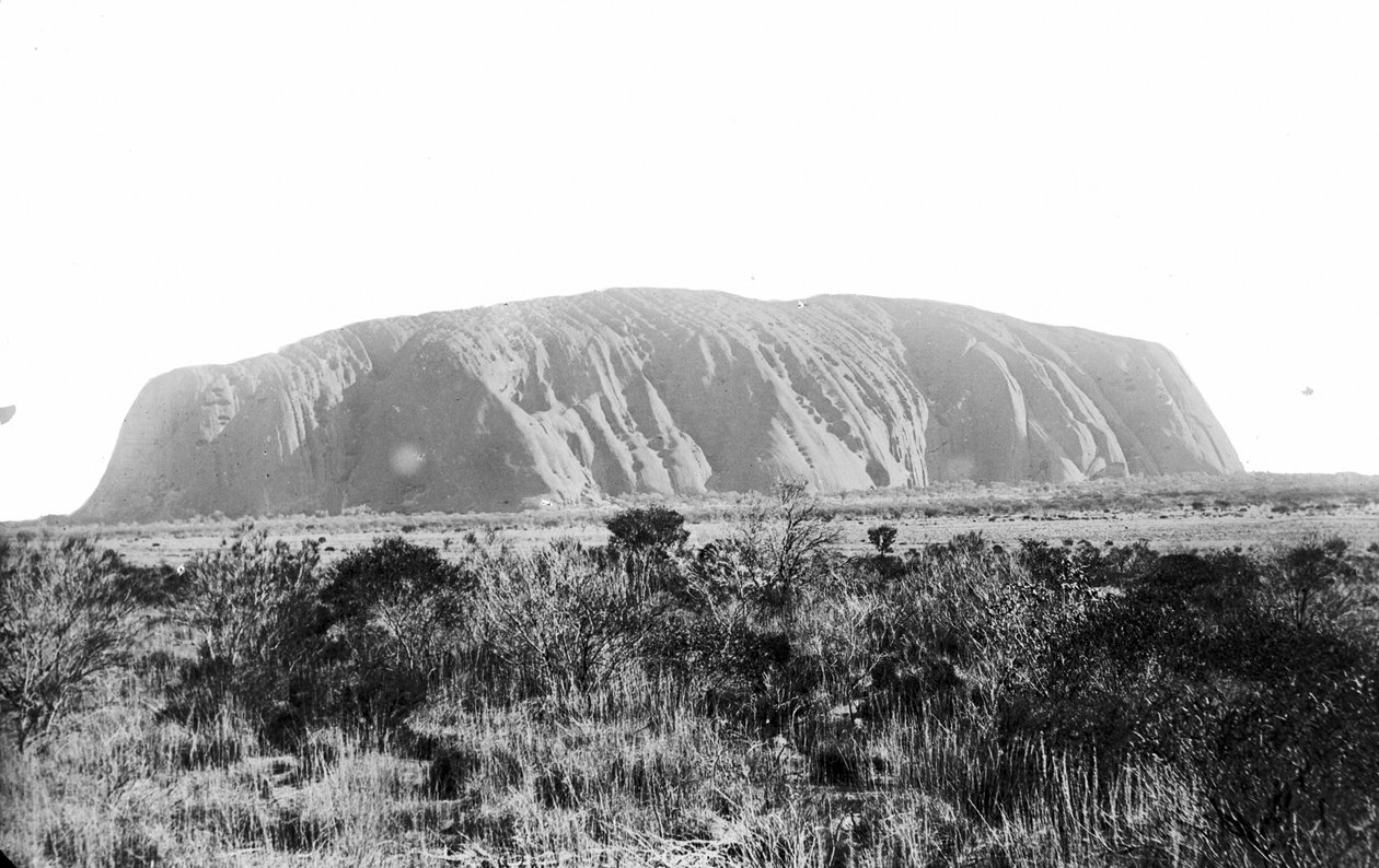 Uluru, Ayers Rock, Centraal-Australië, 1894 door Walter Baldwin Spencer