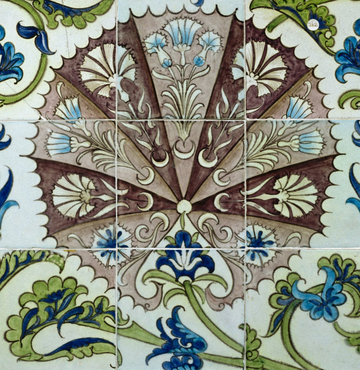 Tegelpaneel met bloemmotief door William de Morgan