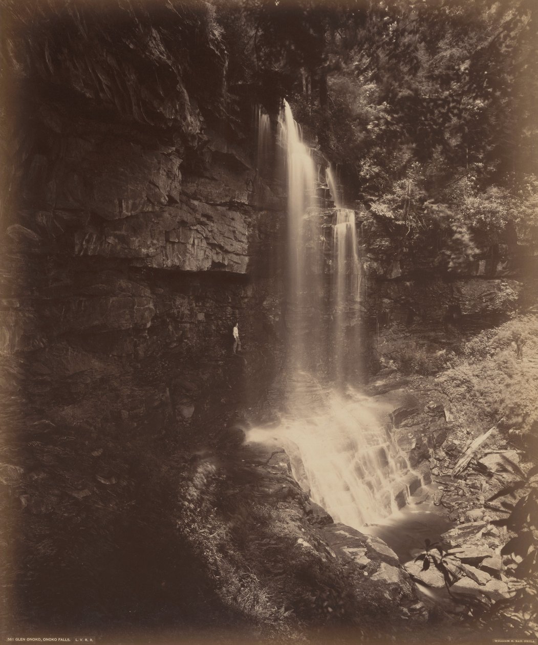 Glen Onoko, Onoko Watervallen door William H. Rau