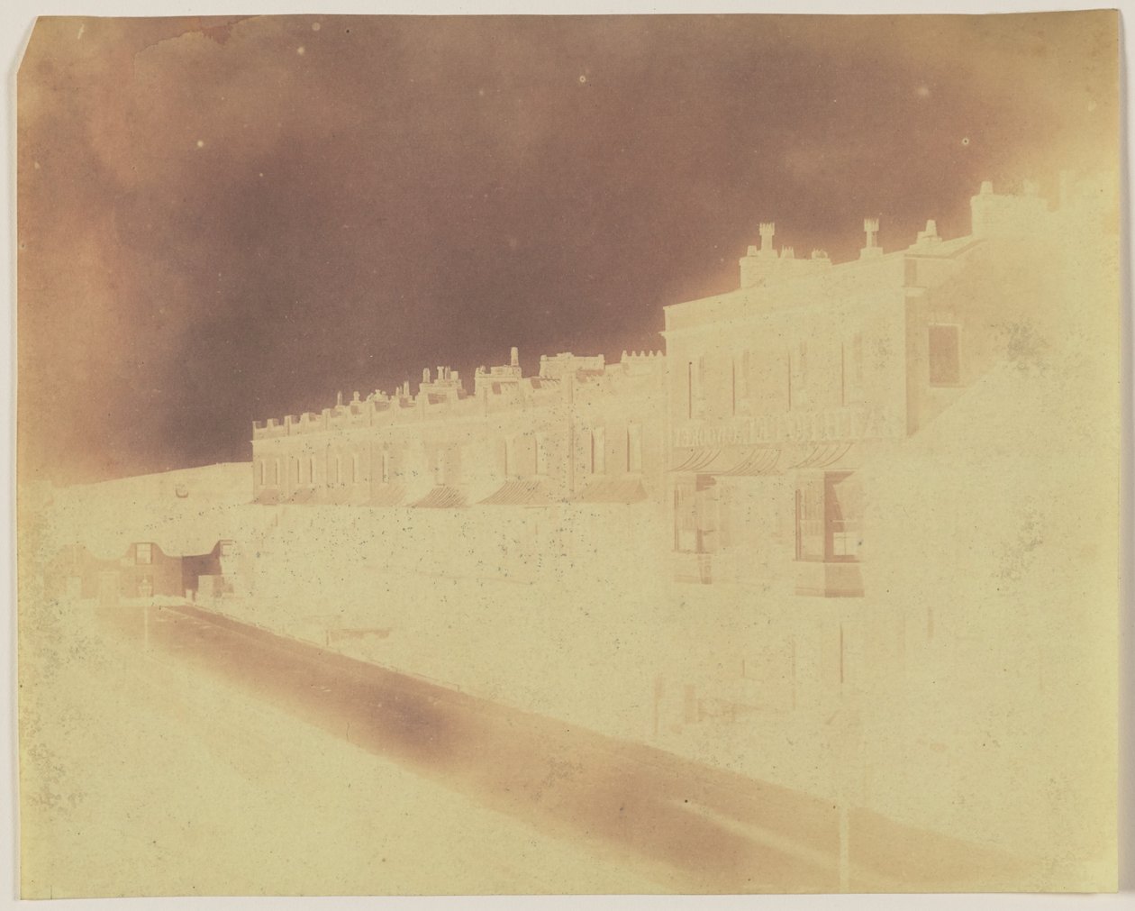 [Straatbeeld in Bath, Engeland]. door William Henry Fox Talbot