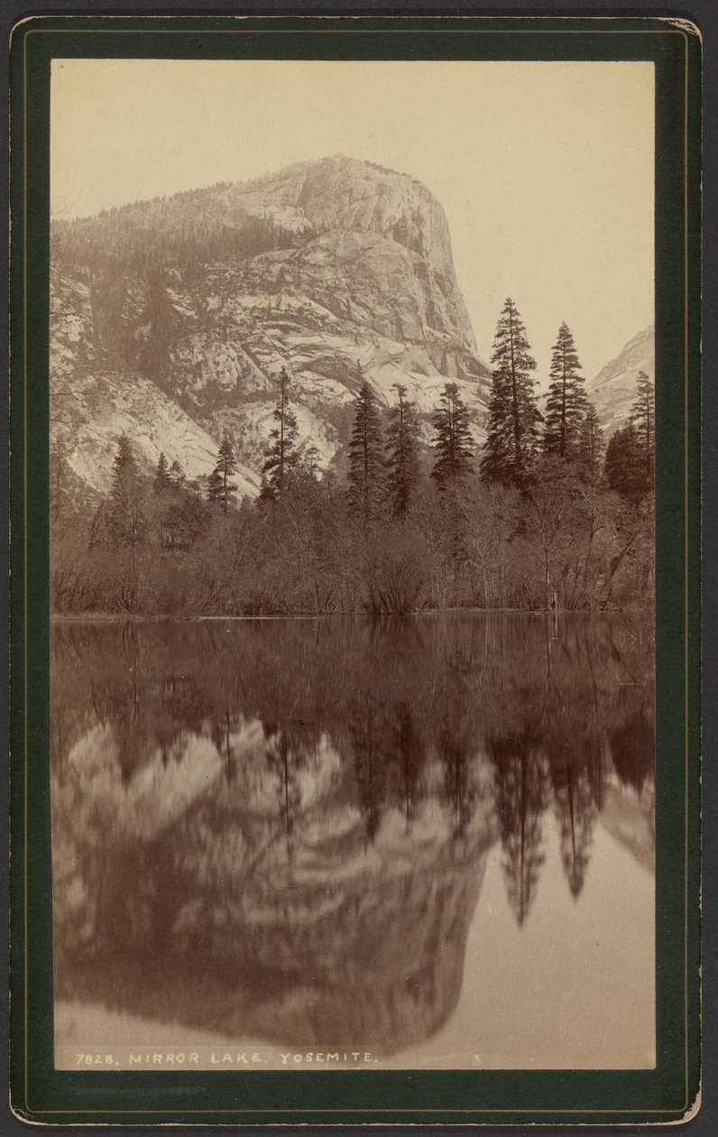 Spiegelmeer. Yosemite. door William Henry Jackson