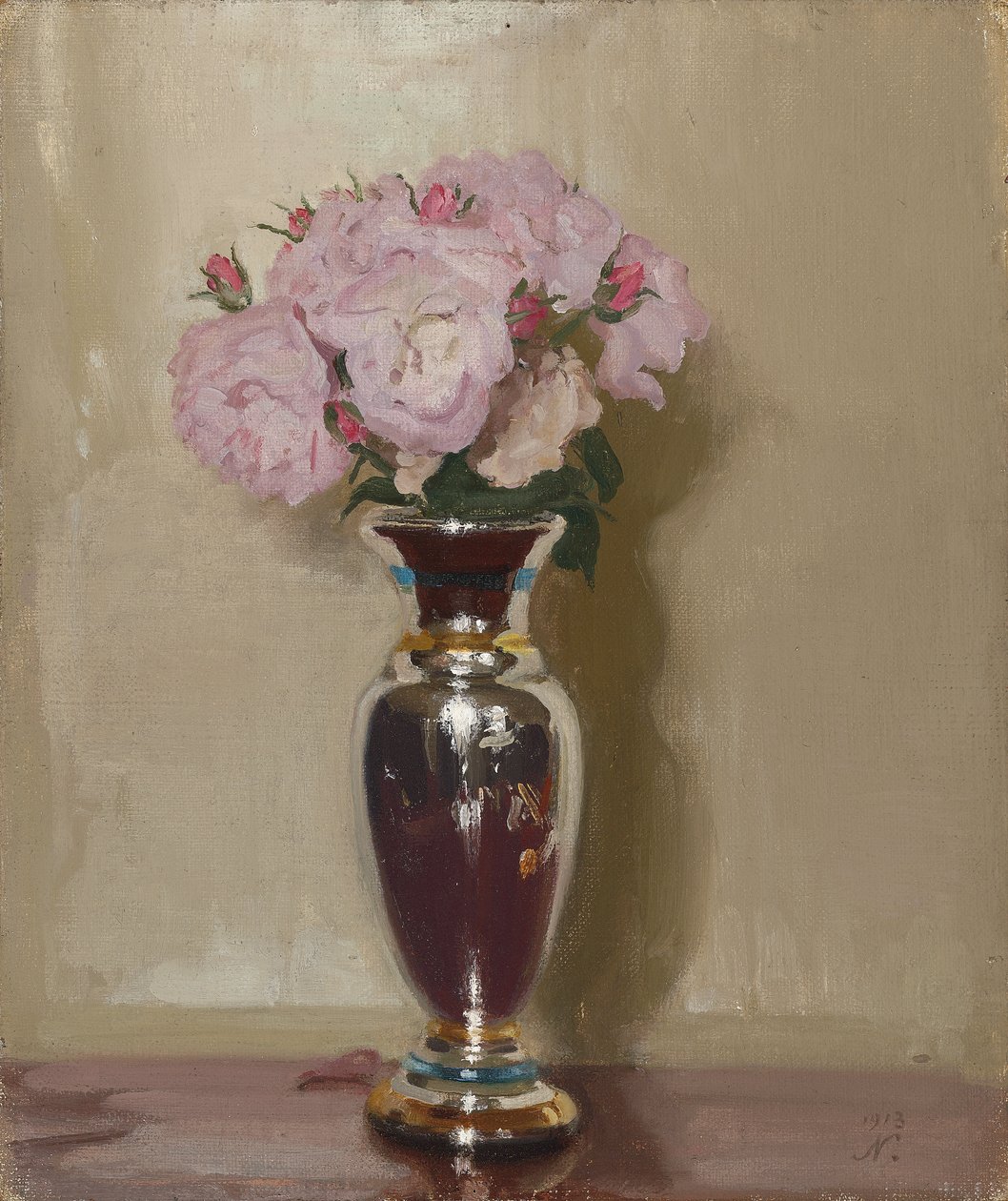 Roze Rozen in een Zilveren Glansvaas door William Nicholson