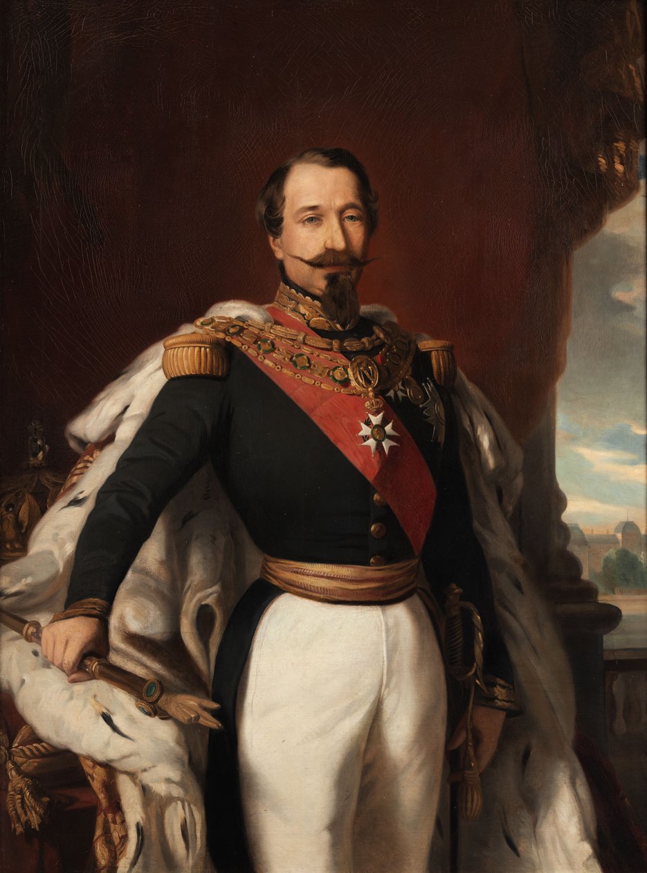Napoleon III in uniform met hermelijnen mantel aan een tafel met kroon en scepter, op de achtergrond het Louvre door workshop of Franz Xaver Winterhalter